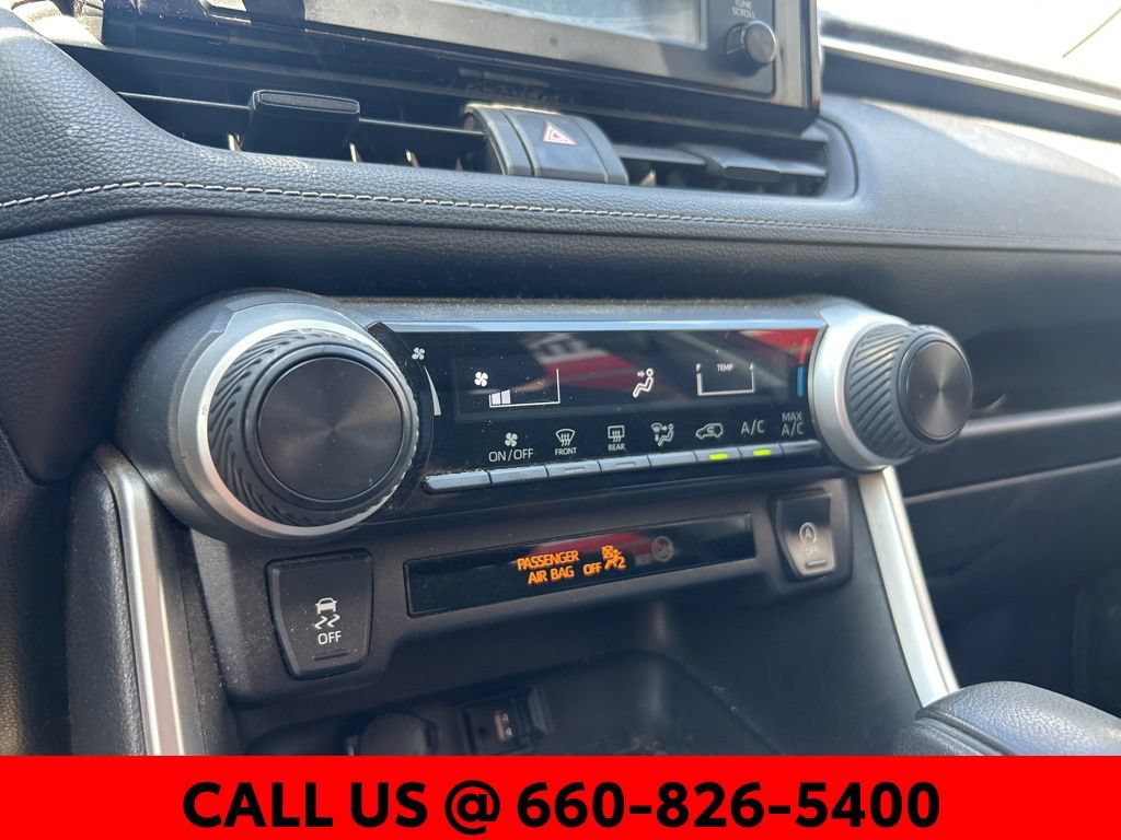 Used 2019 Toyota RAV4 LE w/ All Weather Liner Package AWD/4WD image 17