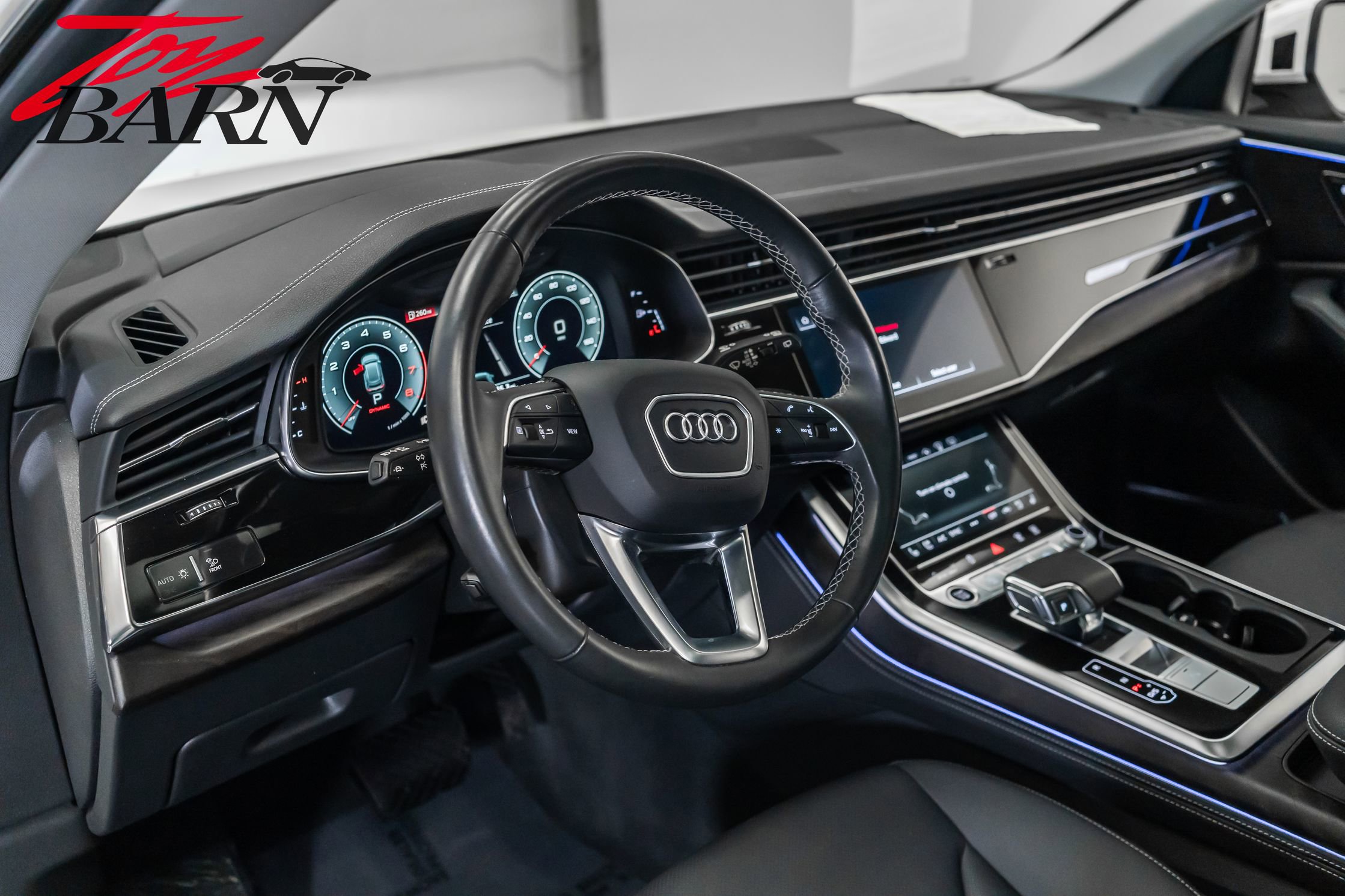 Used 2023 Audi Q8 Prestige image 25