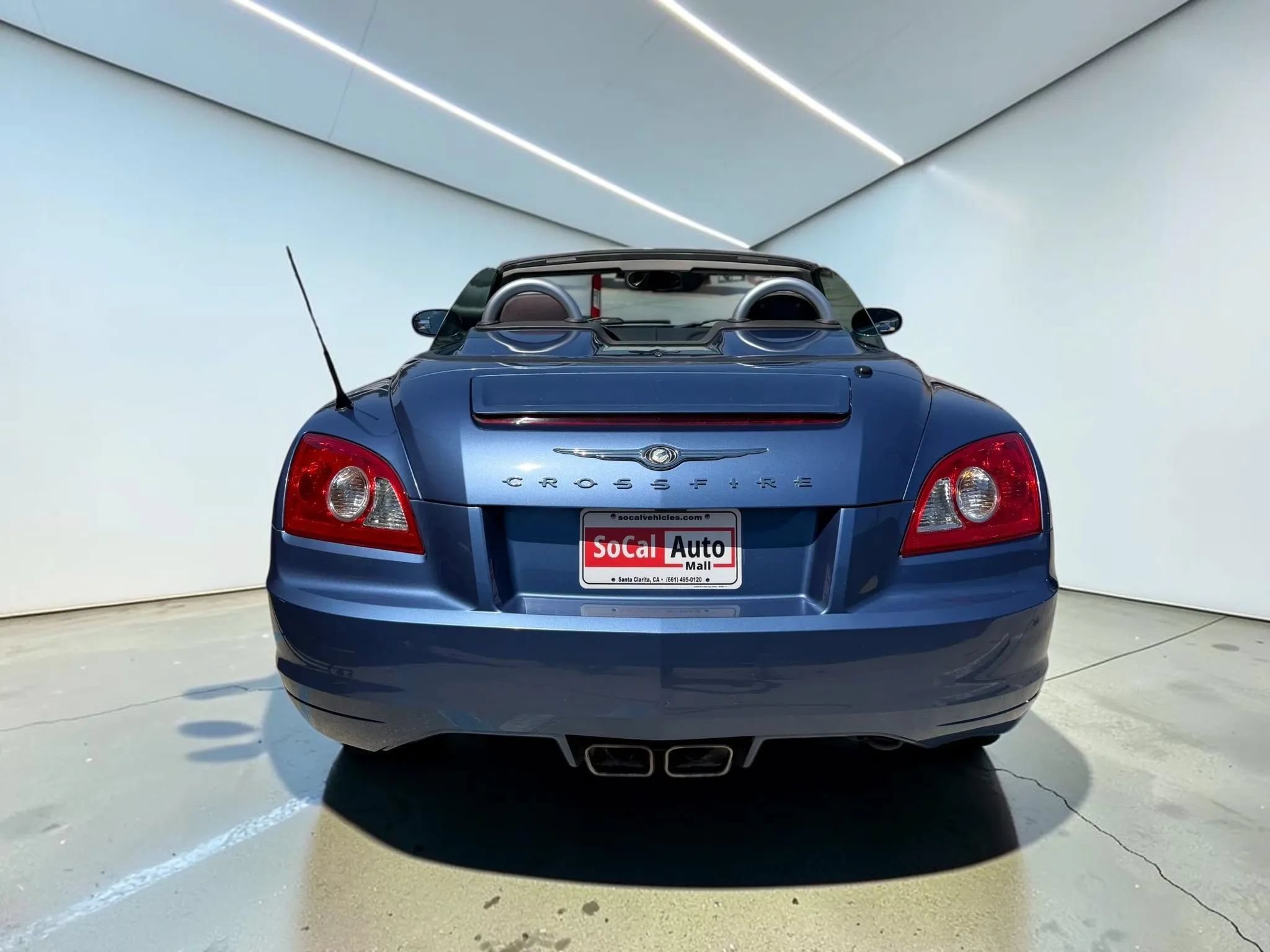 Used 2005 Chrysler Crossfire Limited RWD image 4