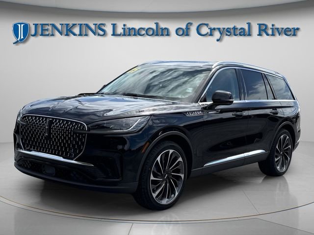 New 2025 Lincoln Aviator Reserve w/ Luxury Package image 3