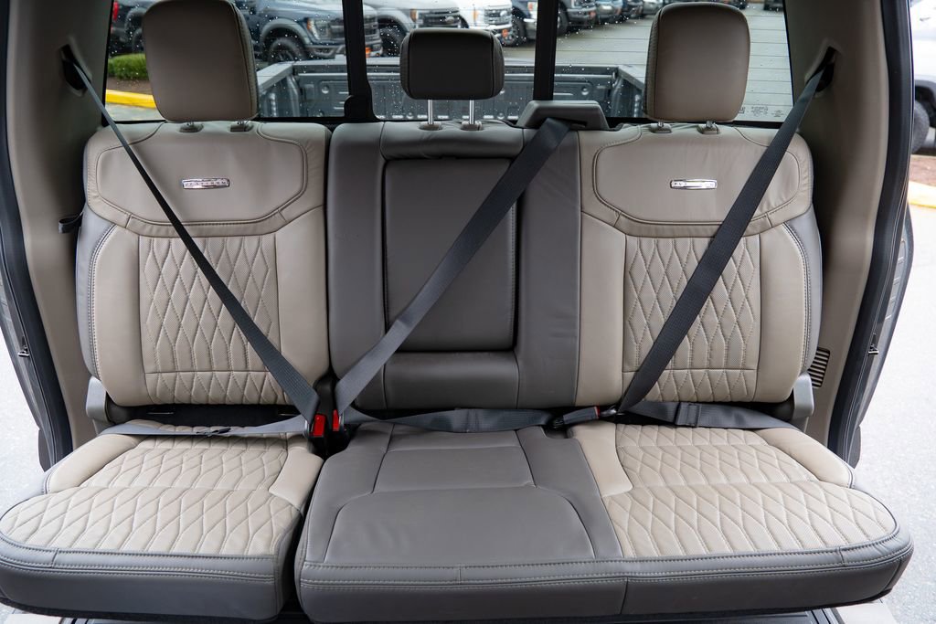 Used 2025 Ford F350 Platinum w/ Platinum Plus Package image 13