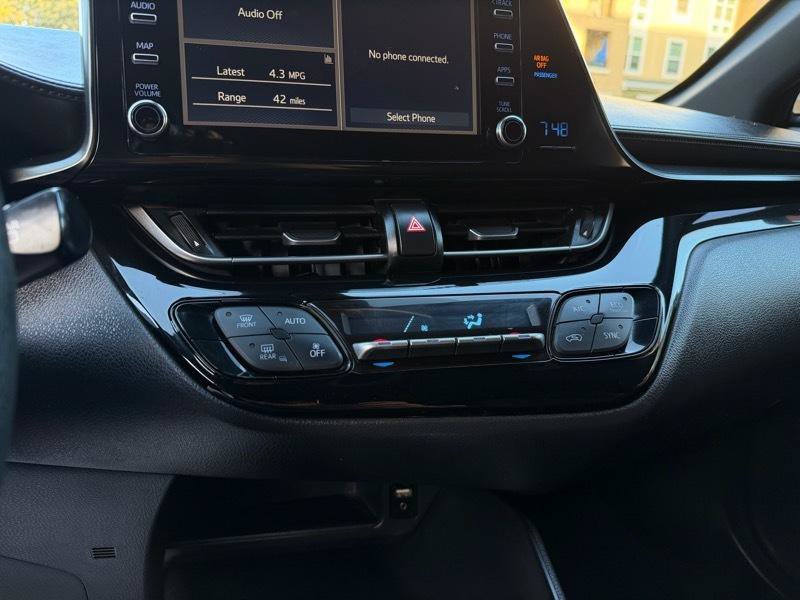 Used 2019 Toyota C-HR LE FWD image 53