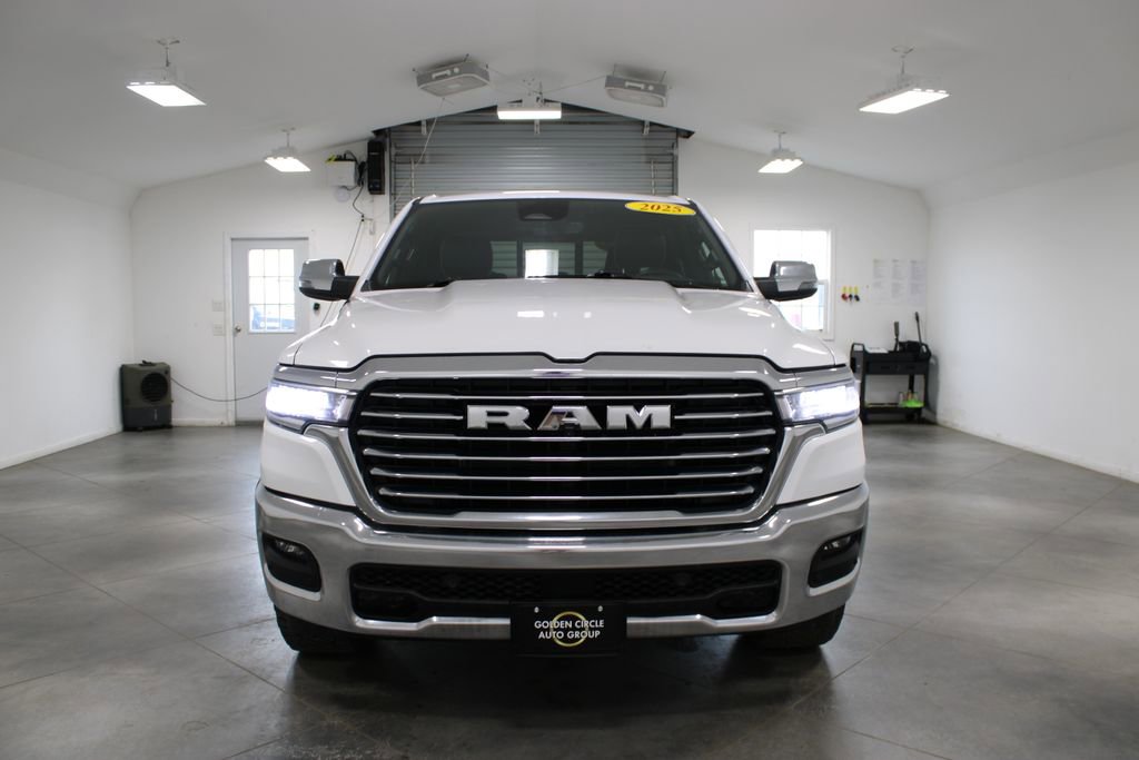 Used 2025 RAM 1500 Laramie AWD/4WD image 3