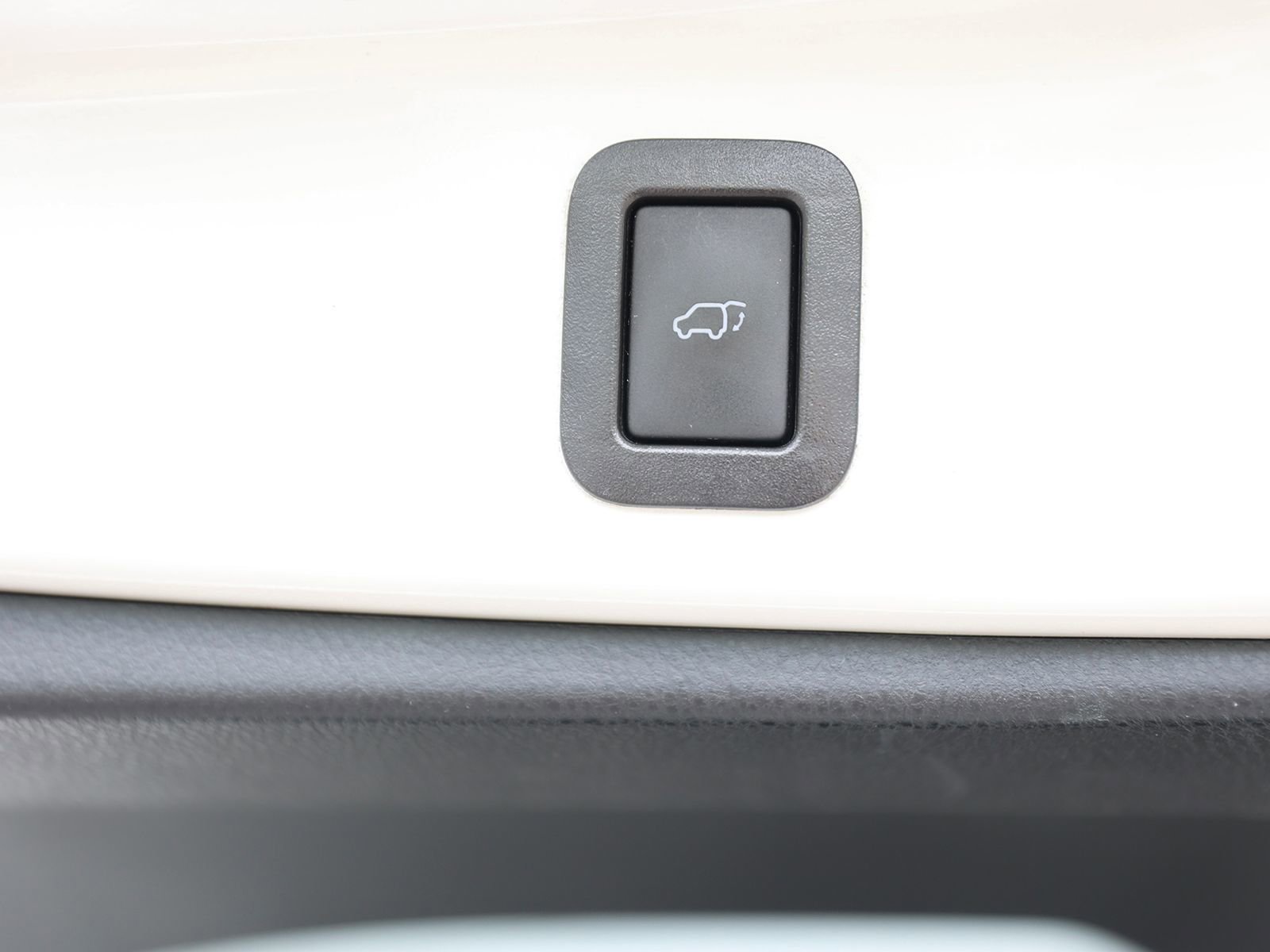 Used 2019 Toyota Highlander XLE AWD/4WD image 15
