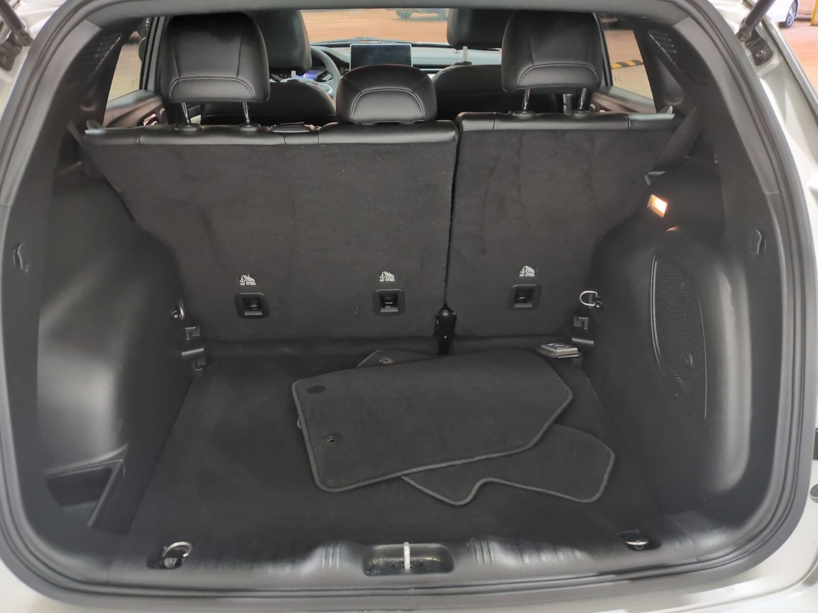 Used 2024 Jeep Compass Limited w/ Sun and Sound Group AWD/4WD image 12