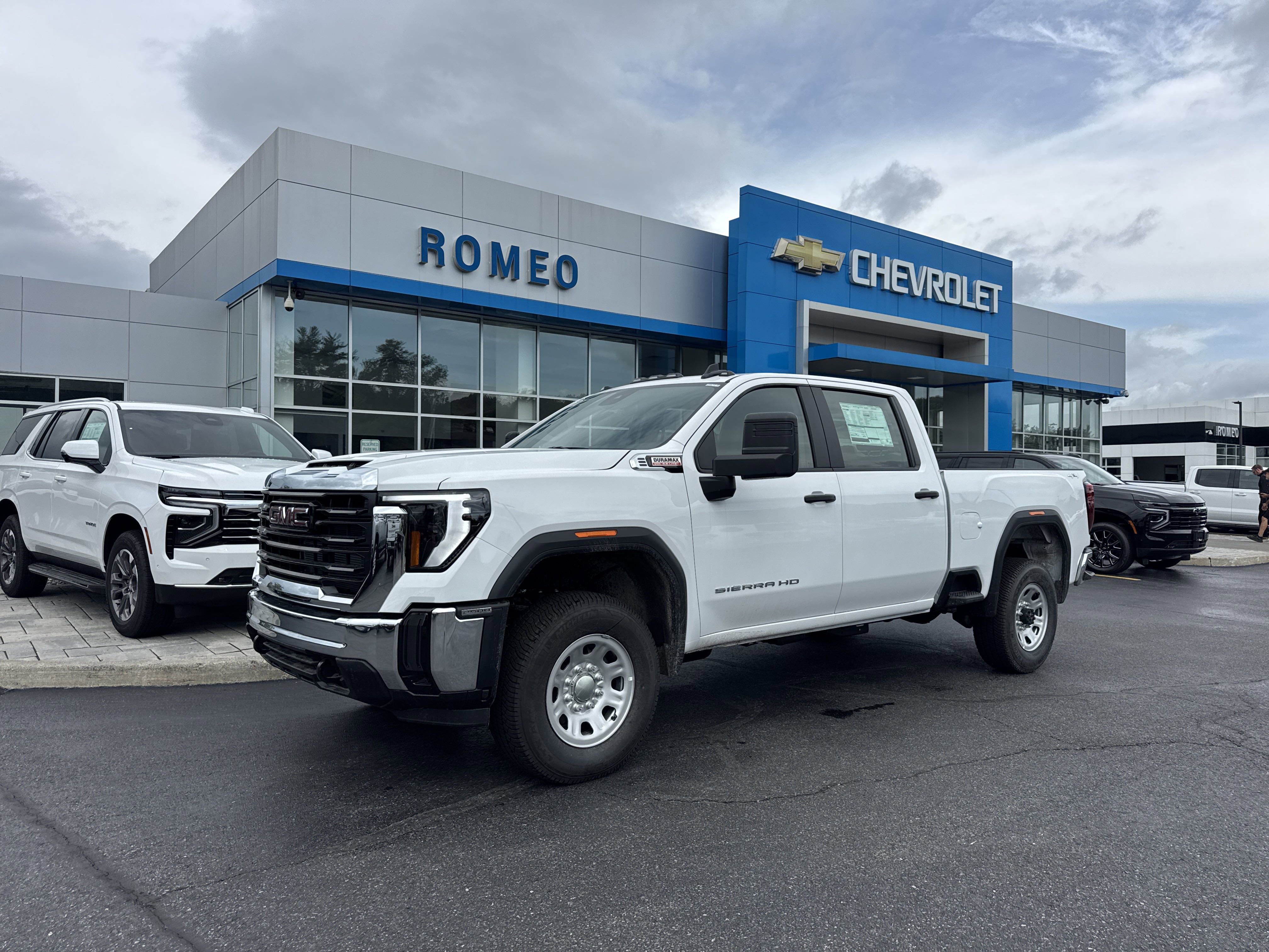 New 2025 GMC Sierra 2500 Pro w/ Snow Plow Prep/Camper Package