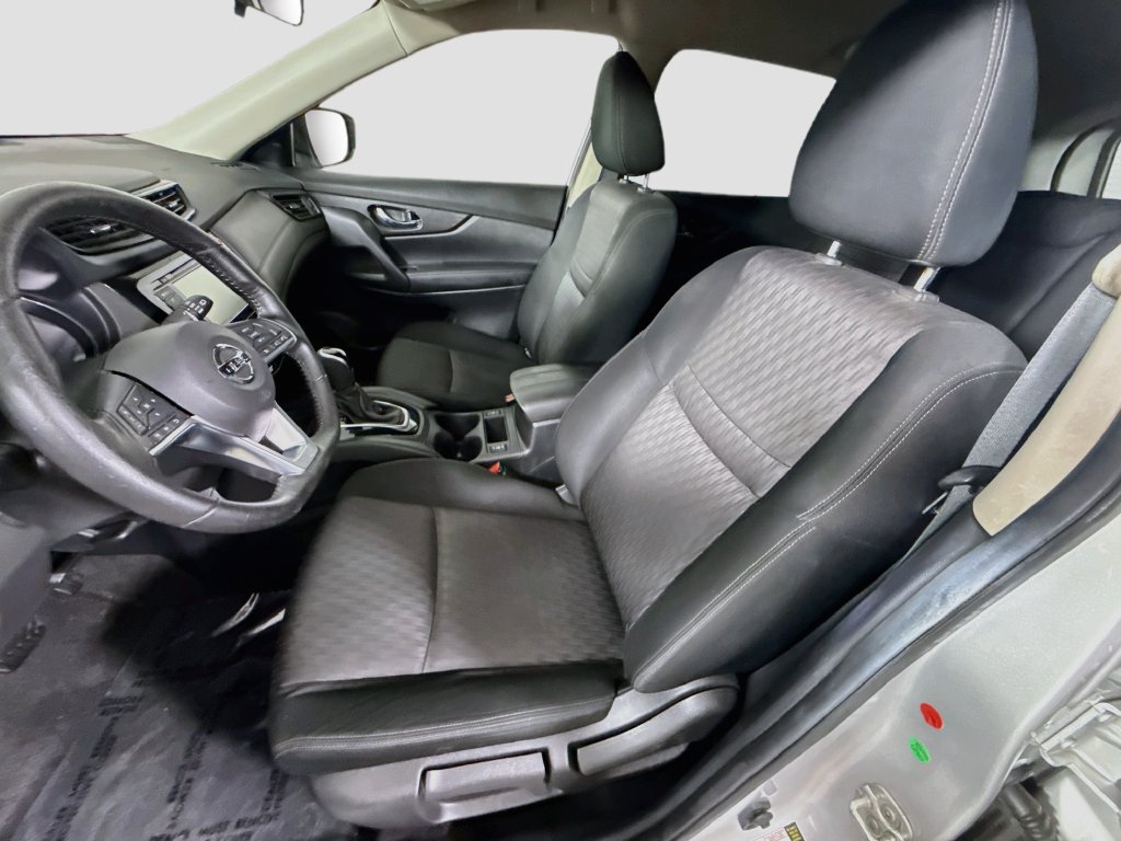 Used 2020 Nissan Rogue S w/ Special Edition Package FWD image 24