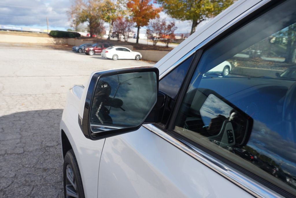 Used 2019 GMC Yukon XL Denali w/ Denali Ultimate Package RWD image 14