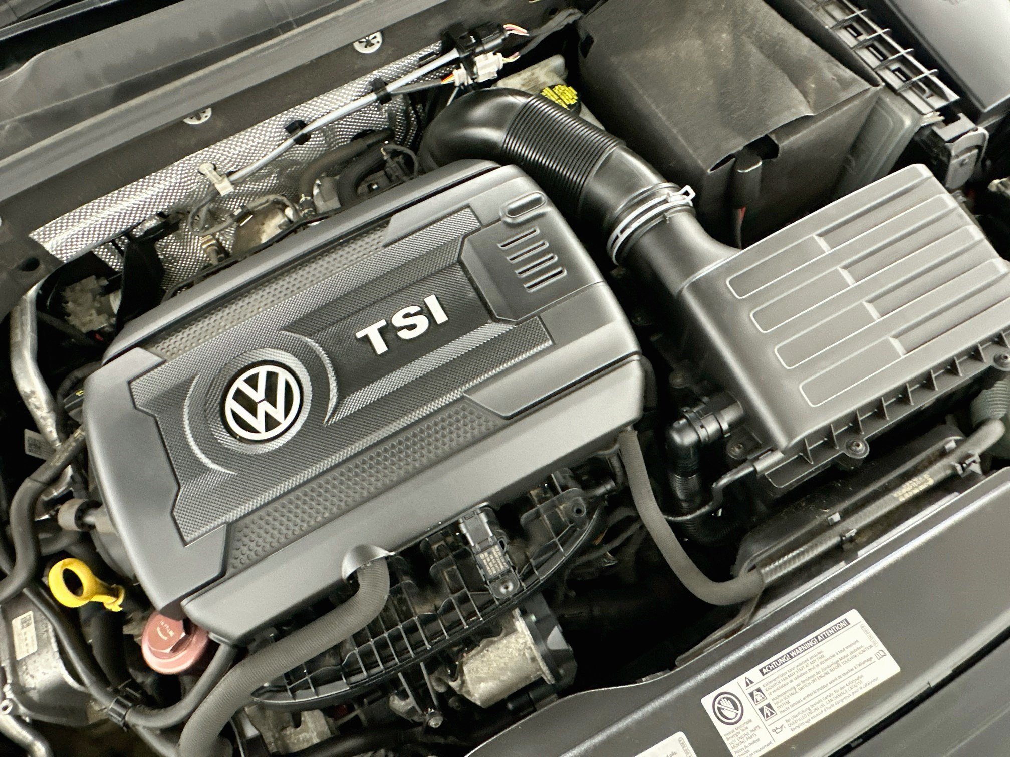 Used 2016 Volkswagen GTI Autobahn w/ Lighting Package (SEL) FWD image 32