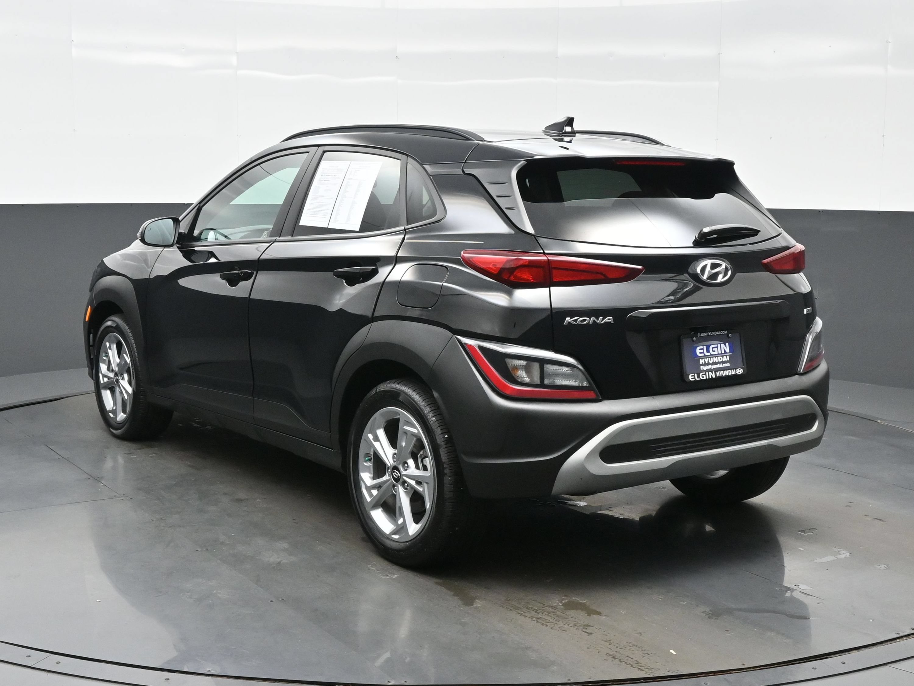 Used 2023 Hyundai Kona SEL w/ Convenience Package AWD/4WD image 4