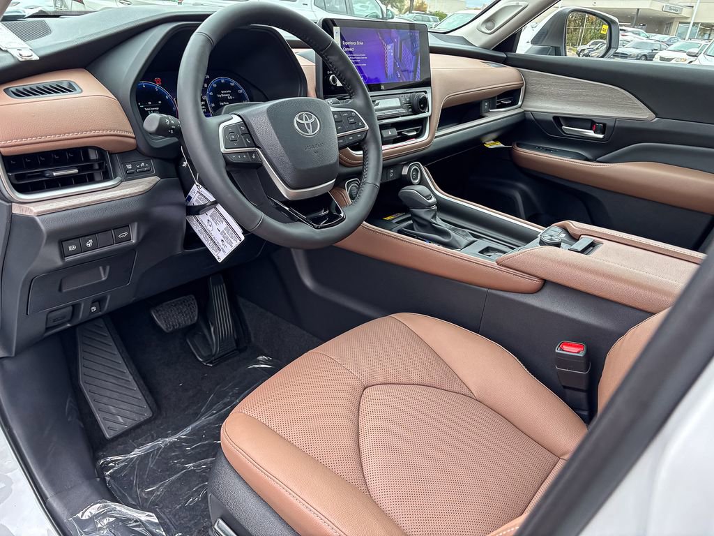 New 2026 Toyota Grand Highlander Platinum image 13