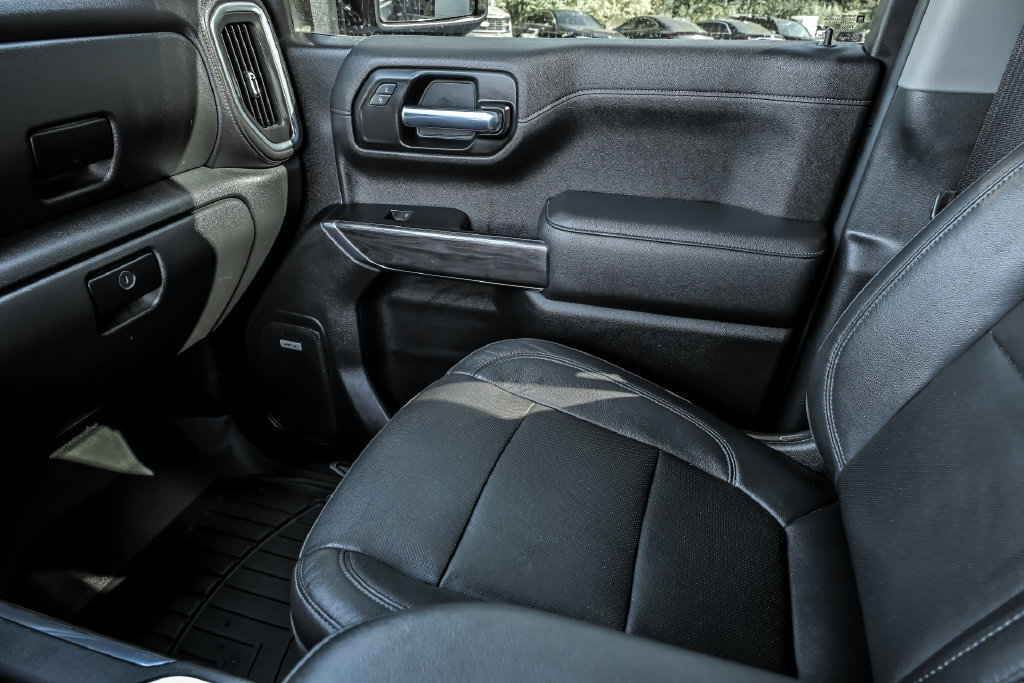 Used 2020 Chevrolet Silverado 1500 LTZ w/ LTZ Plus Package AWD/4WD image 23
