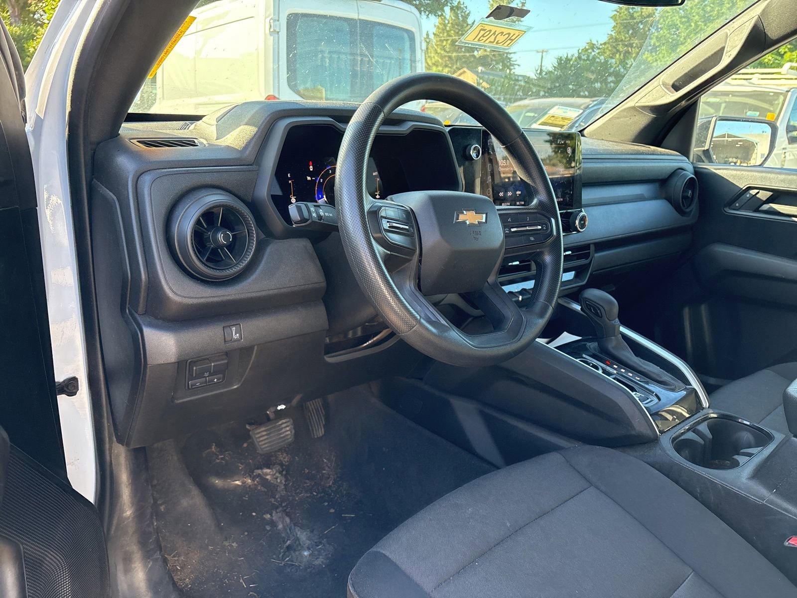 Used 2023 Chevrolet Colorado W/T w/ Advanced Trailering Package AWD/4WD image 5