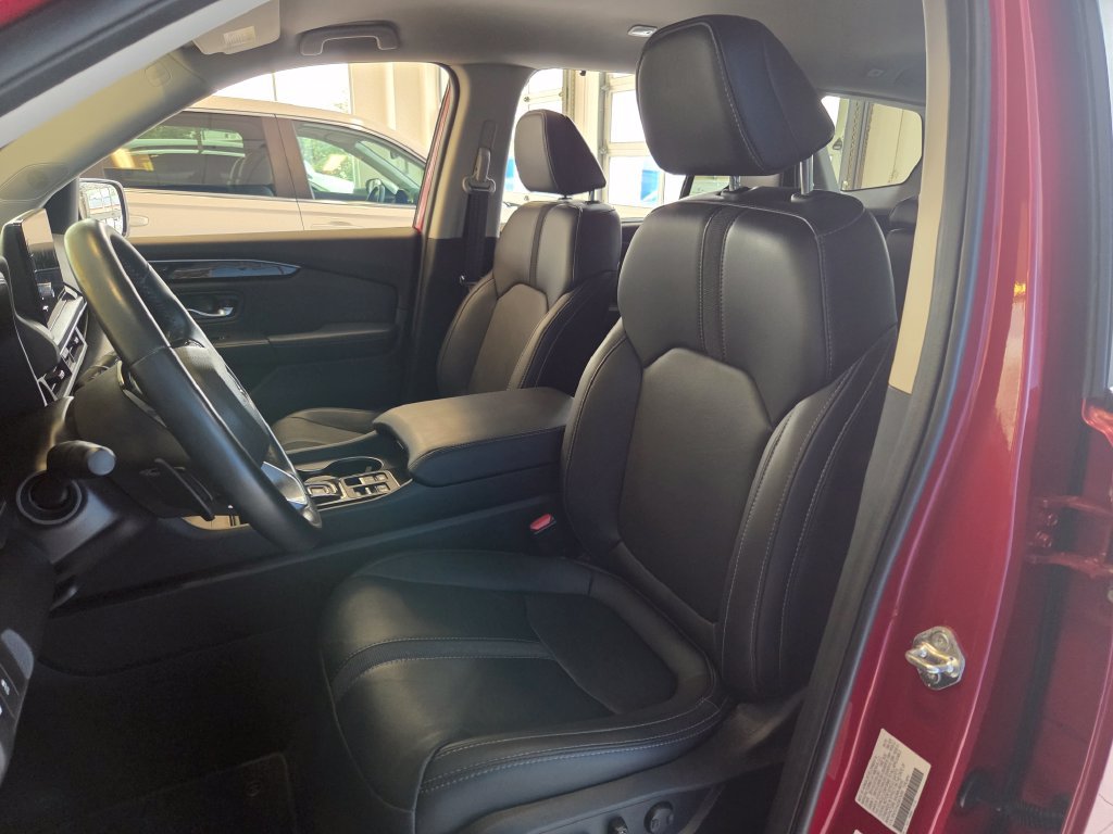 Certified 2025 Honda Pilot EX-L image 18