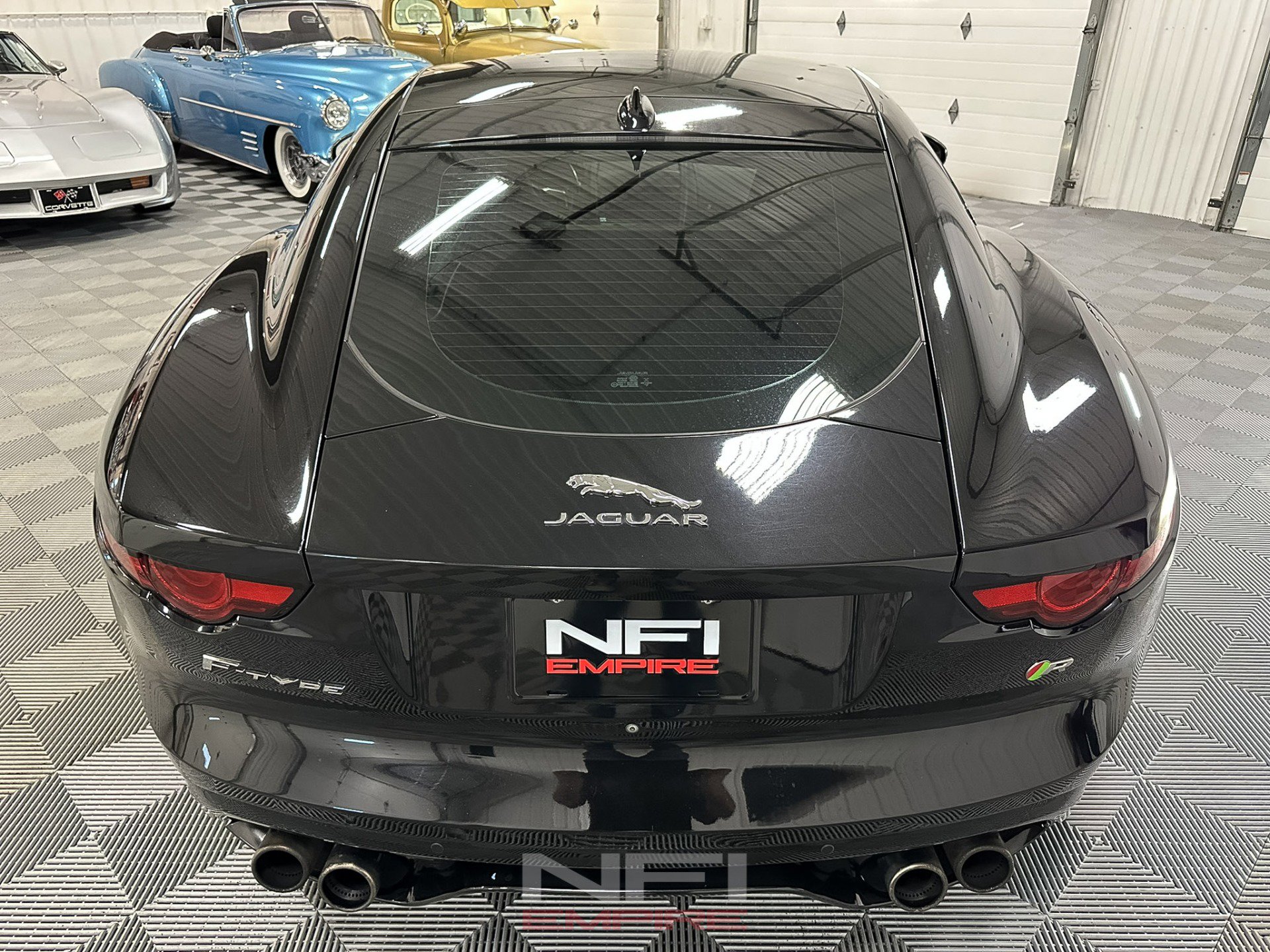 Used 2018 Jaguar F-TYPE R AWD/4WD image 9