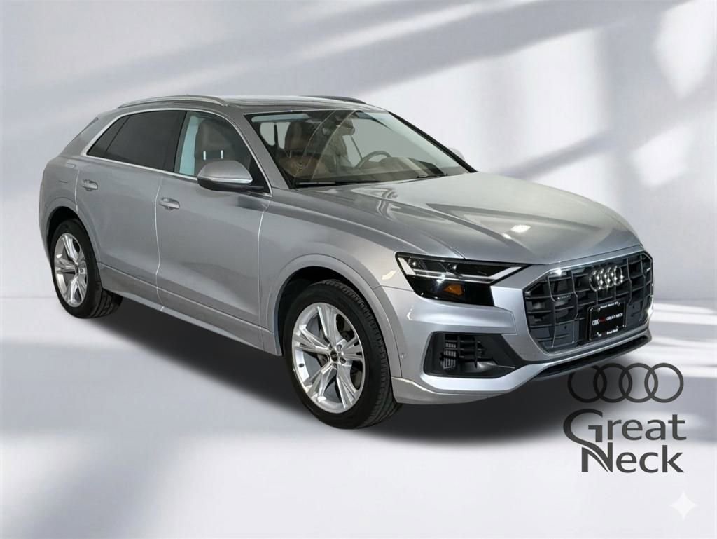 Used 2022 Audi Q8 Premium w/ Convenience Package image 11
