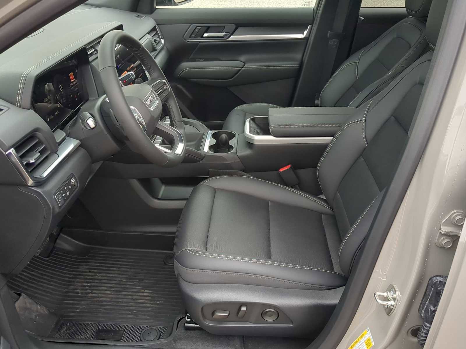 New 2026 GMC Terrain Elevation w/ Elevation Premium Package image 14