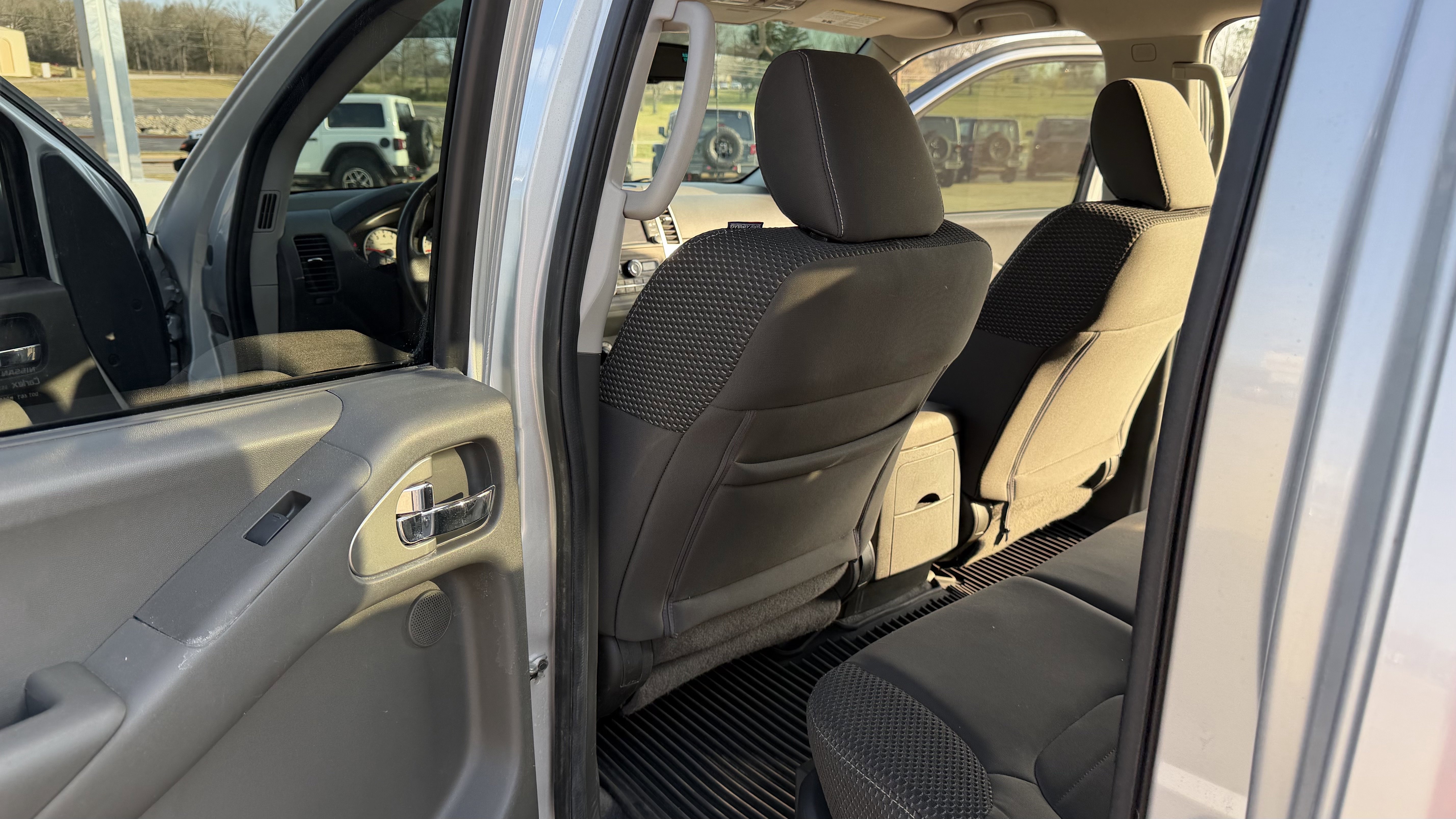Used 2019 Nissan Frontier PRO-4X image 36