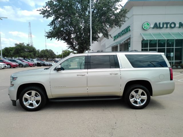 Used 2016 Chevrolet Suburban LT RWD image 14