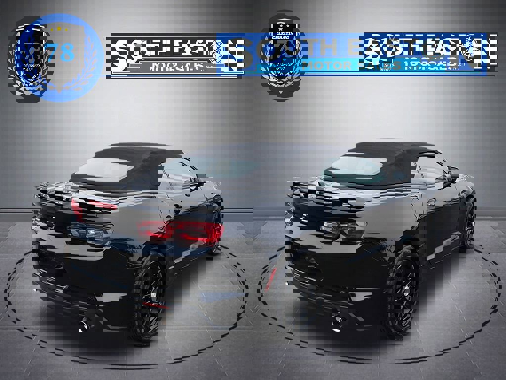 Used 2019 Chevrolet Camaro LT image 10