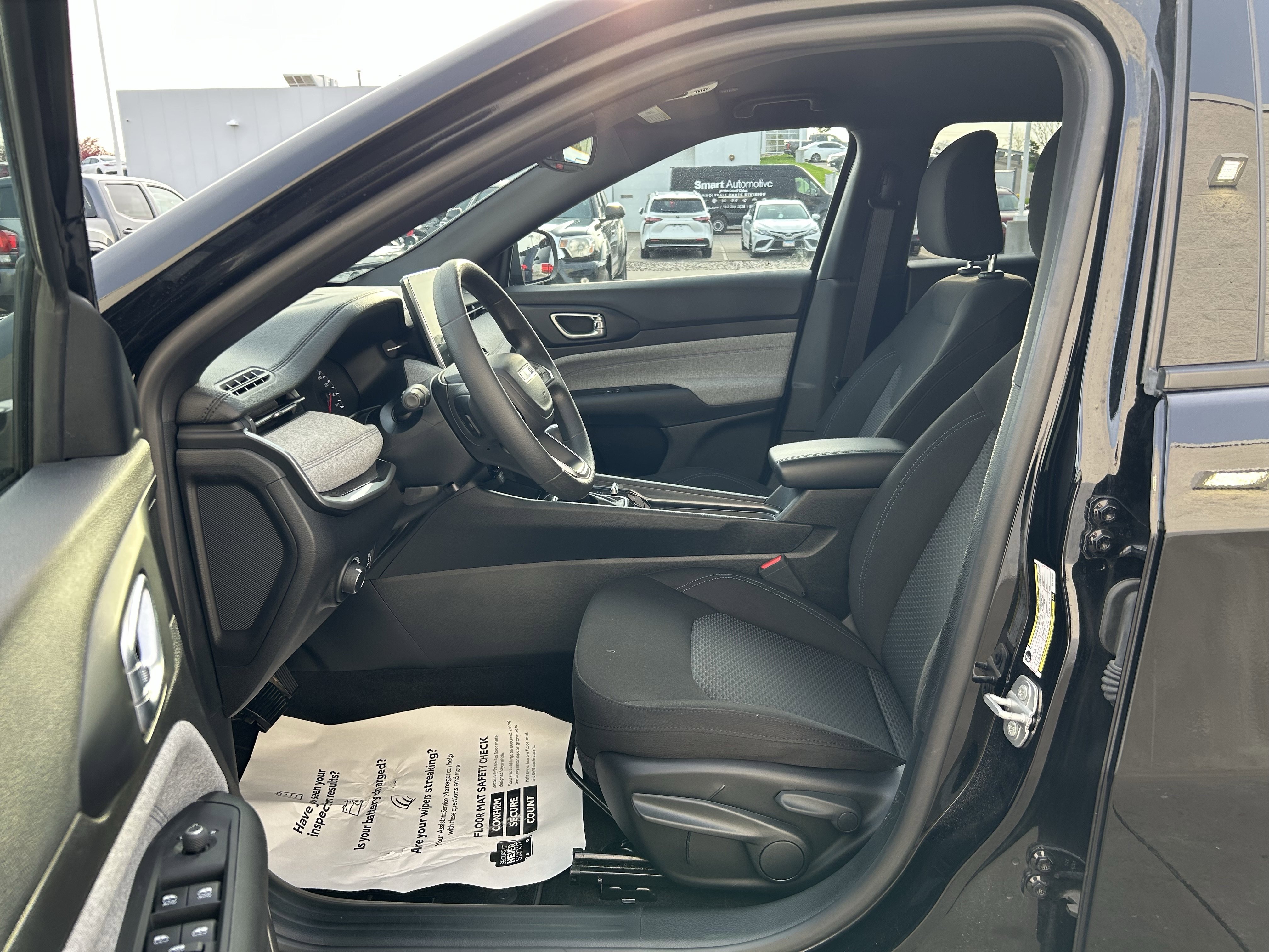 Used 2024 Jeep Compass Sport AWD/4WD image 13