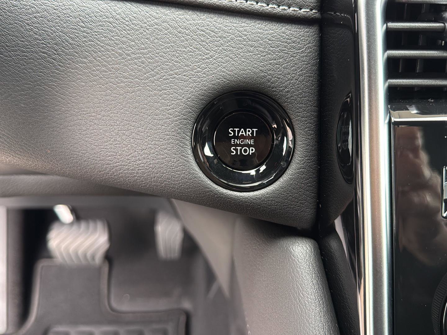 New 2026 Nissan Armada SL w/ Convenience Package image 30