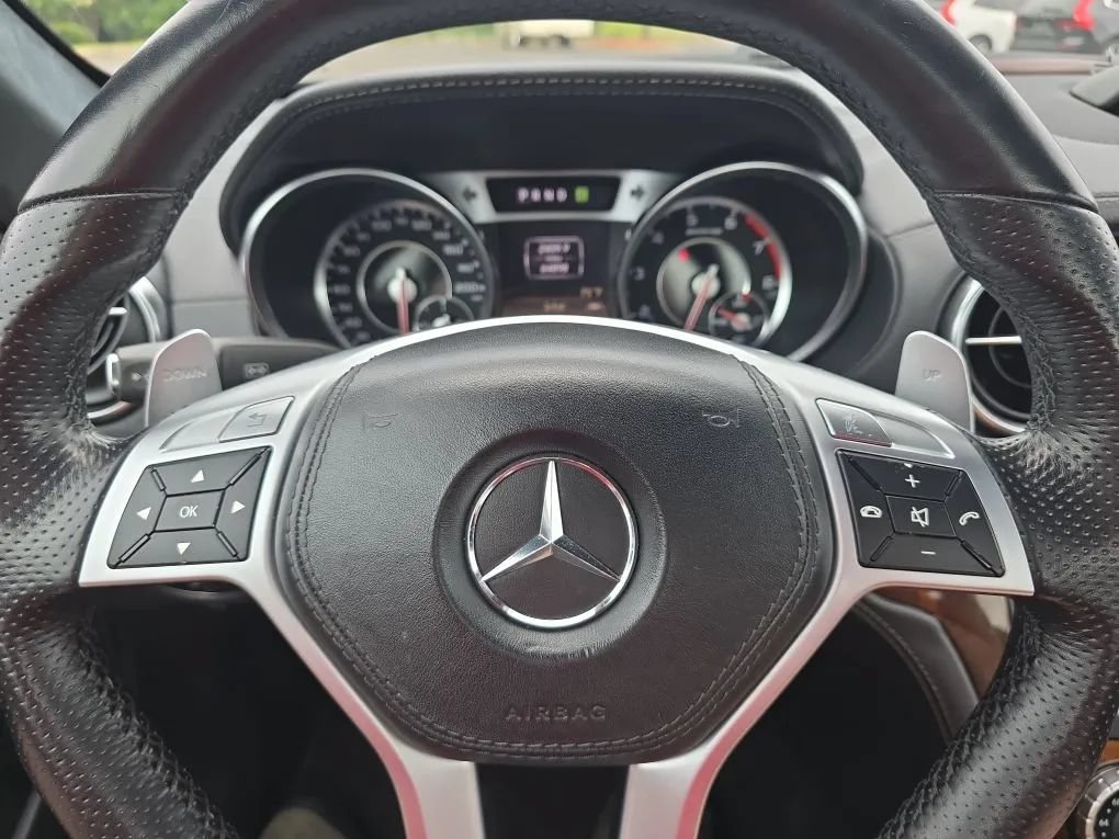 Used 2013 Mercedes-Benz SL 63 AMG image 17