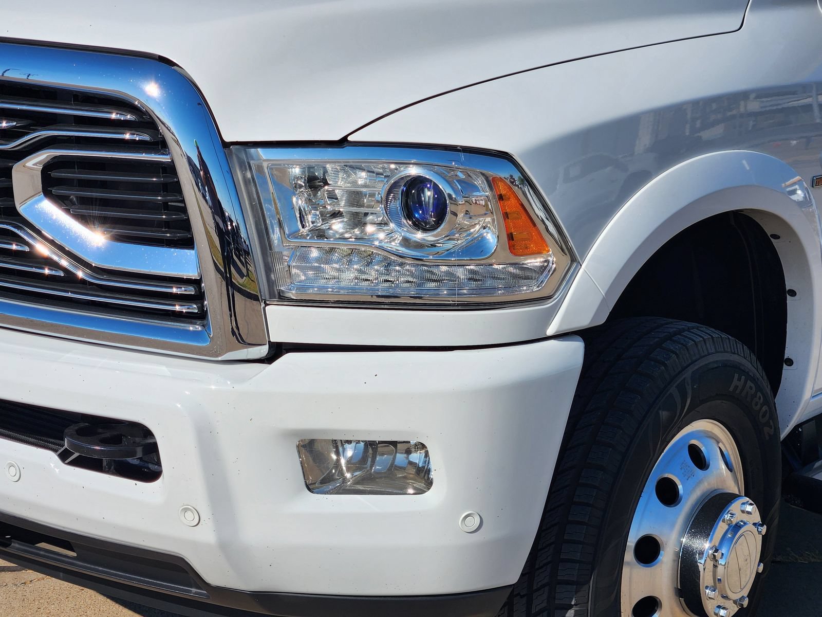 Used 2017 RAM 3500 Laramie Longhorn AWD/4WD image 9