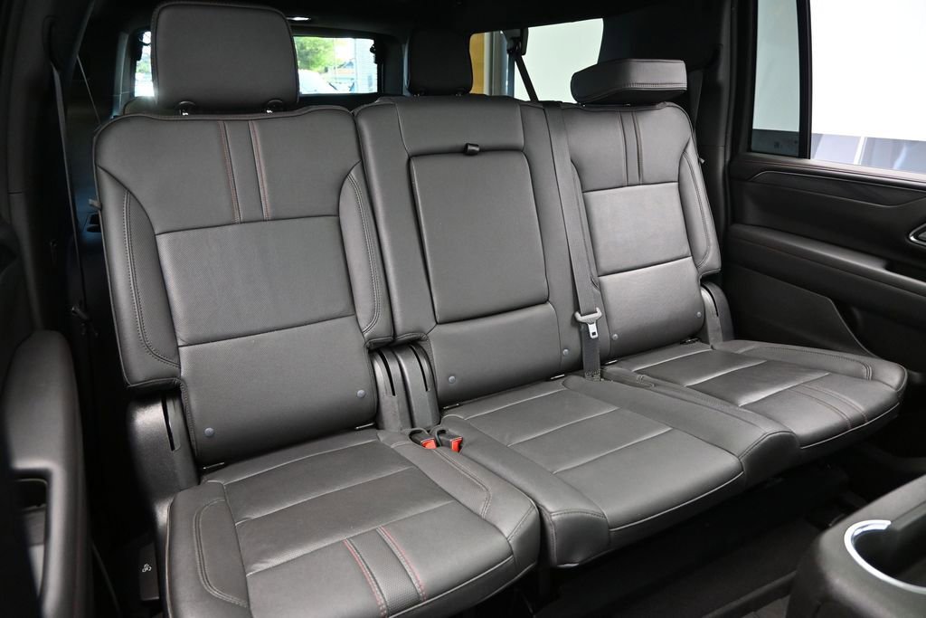 Used 2023 Chevrolet Suburban RST w/ Luxury Package AWD/4WD image 36