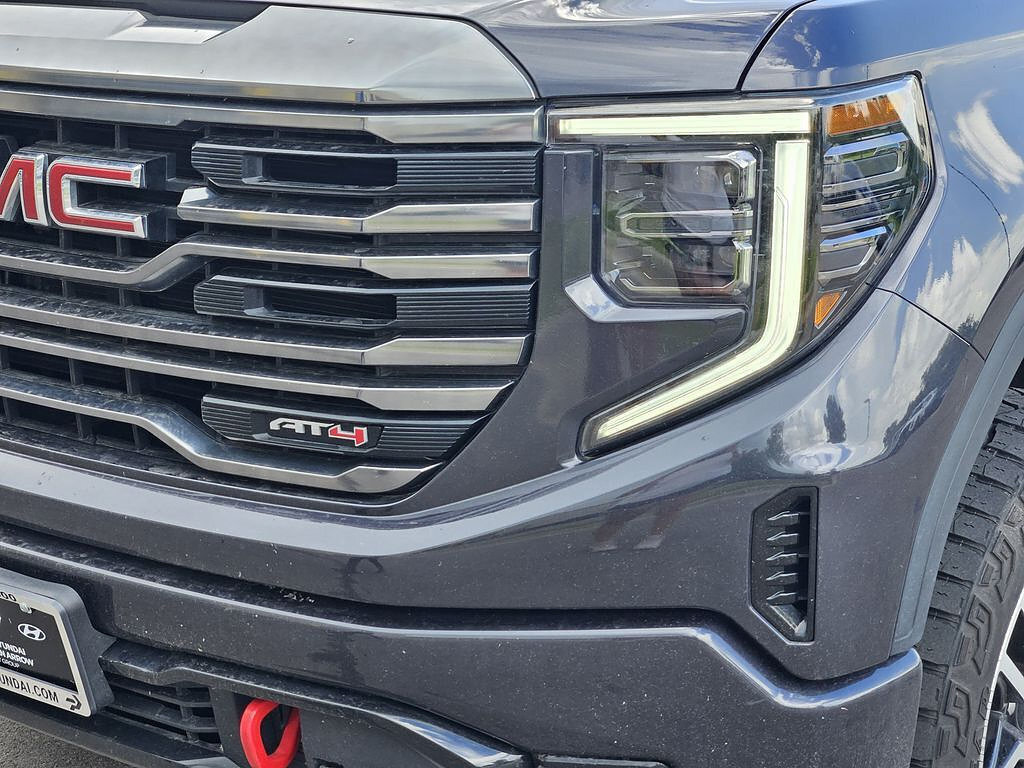 Used 2022 GMC Sierra 1500 AT4 w/ AT4 Preferred Package AWD/4WD image 5