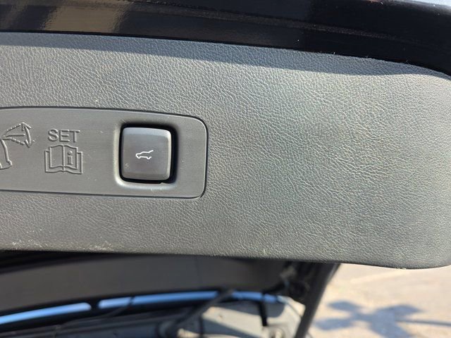 Used 2022 Lincoln Corsair AWD w/ Premium Package image 13