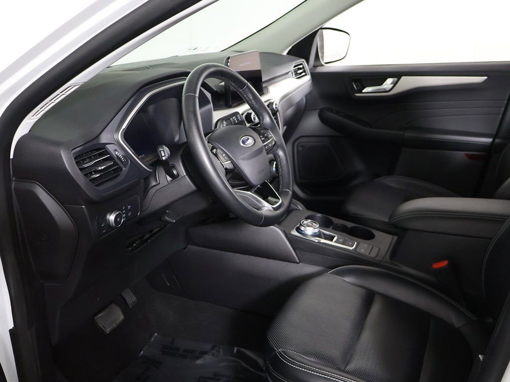 Used 2022 Ford Escape SEL w/ Technology Package image 21