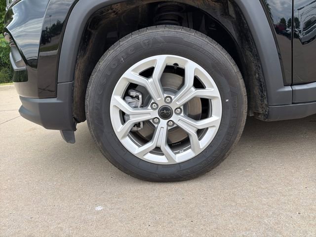Used 2025 Jeep Compass Latitude AWD/4WD image 9