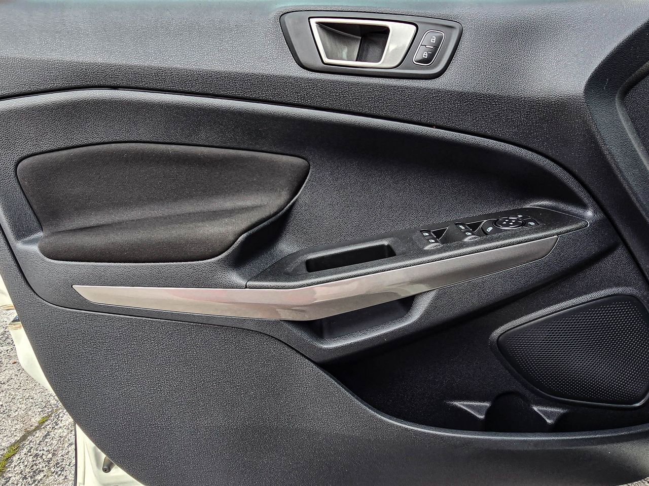 Used 2020 Ford EcoSport SE w/ SE Convenience Package FWD image 11