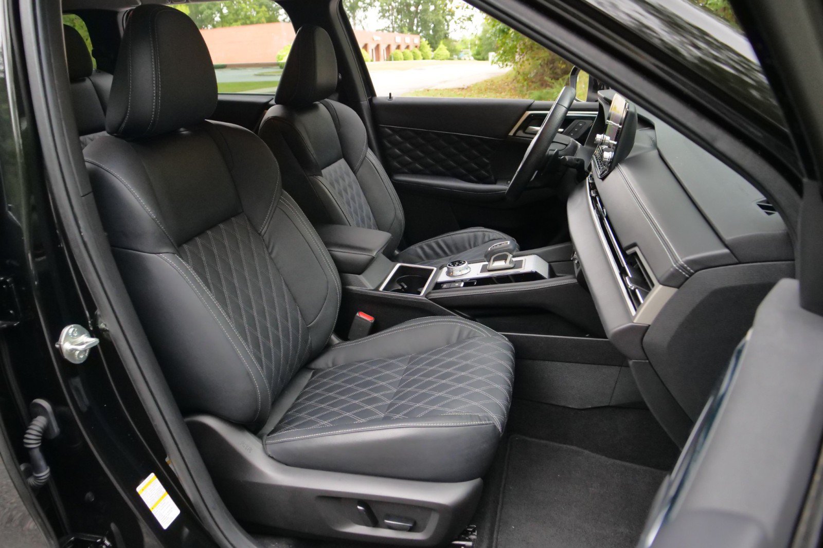 Used 2022 Mitsubishi Outlander SEL AWD/4WD image 39