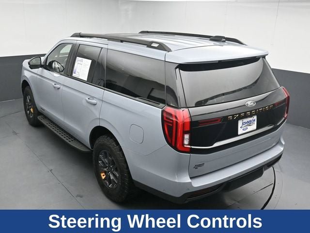 Used 2025 Ford Expedition Tremor AWD/4WD image 24