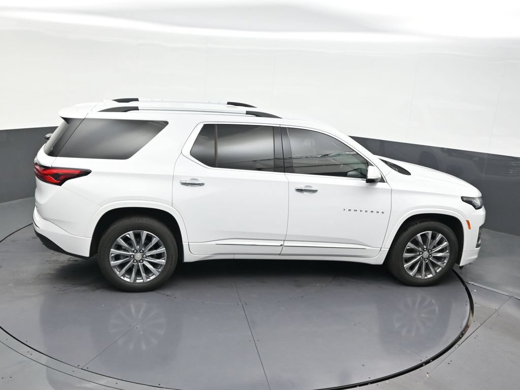 Used 2023 Chevrolet Traverse Premier FWD image 21