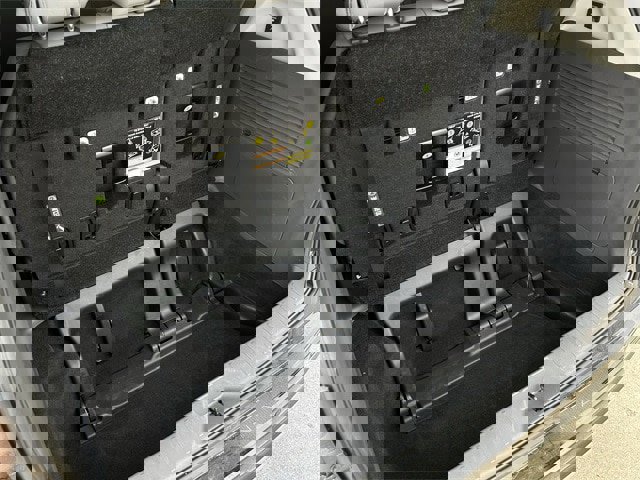 Used 2024 Toyota Sienna Limited image 35