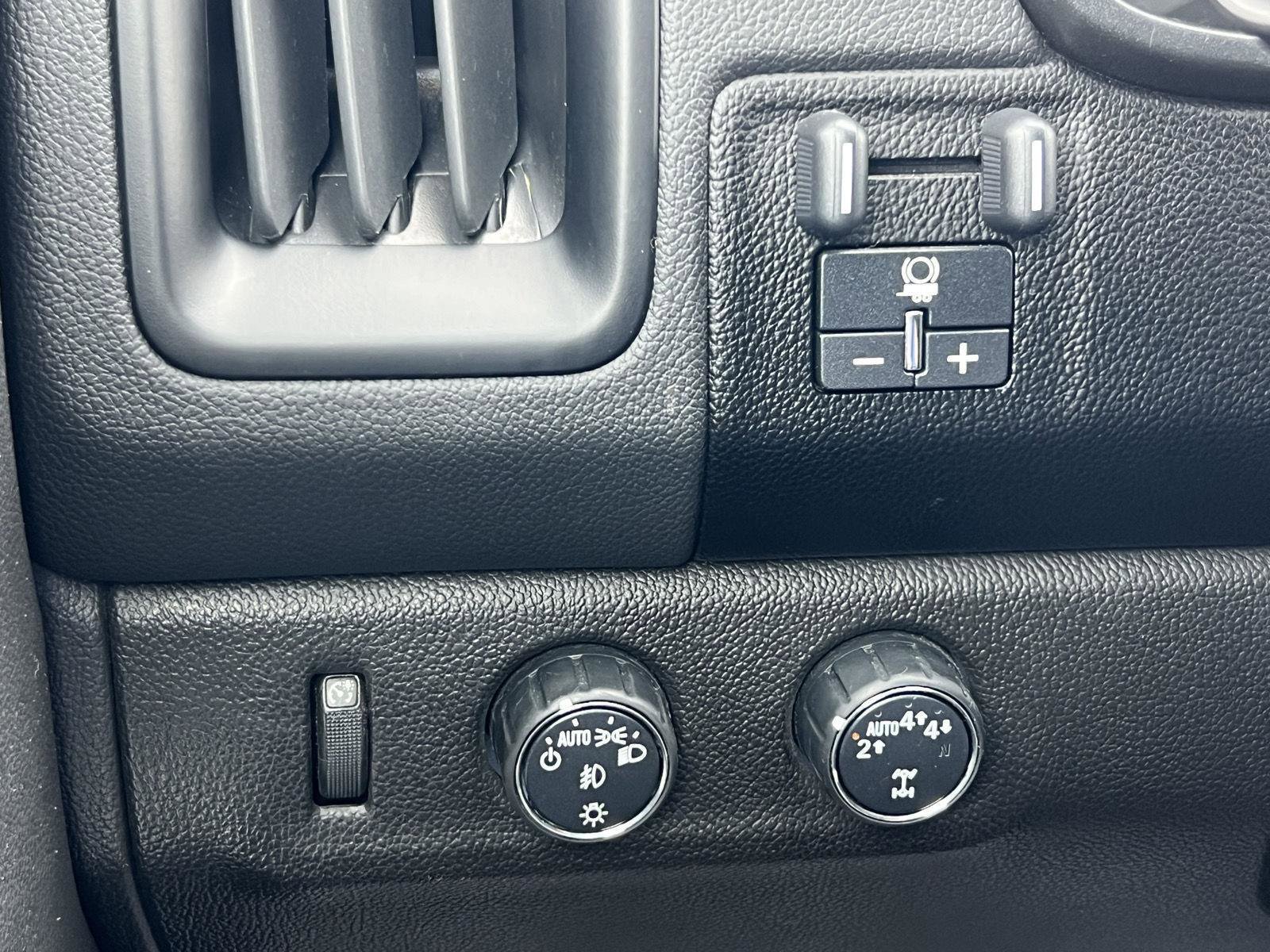 Used 2019 Chevrolet Colorado LT w/ LT Convenience Package image 22