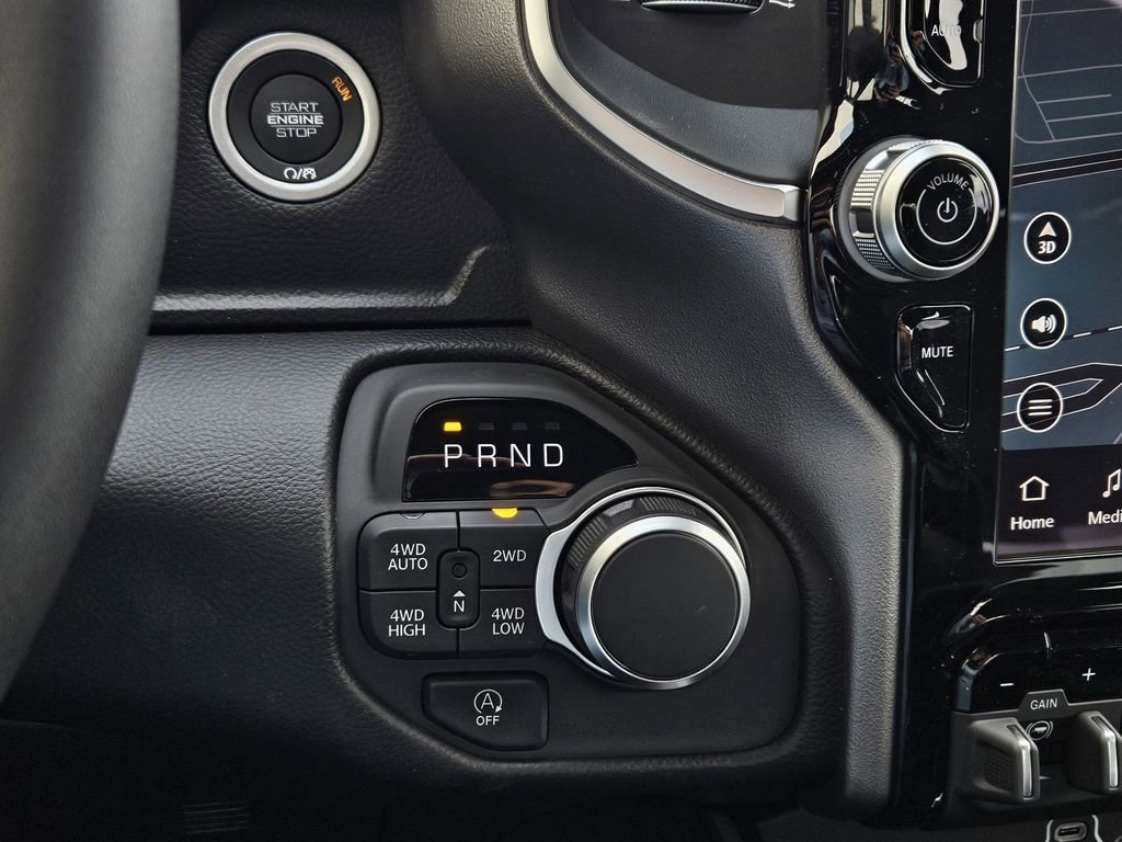 New 2026 RAM 1500 4x4 Crew Cab image 20