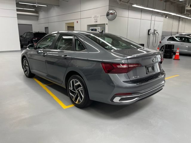 Certified 2023 Volkswagen Jetta SEL FWD image 2