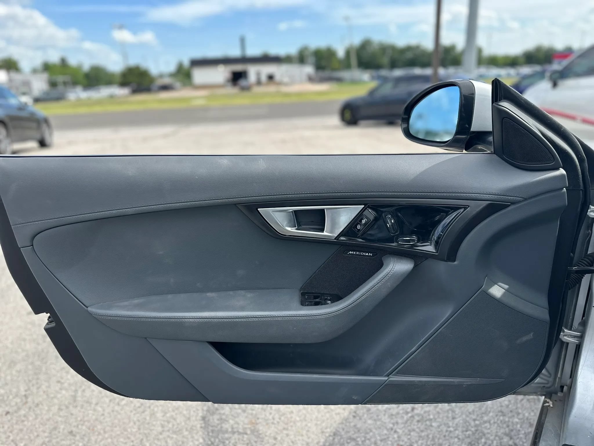 Used 2014 Jaguar F-TYPE Convertible RWD image 24