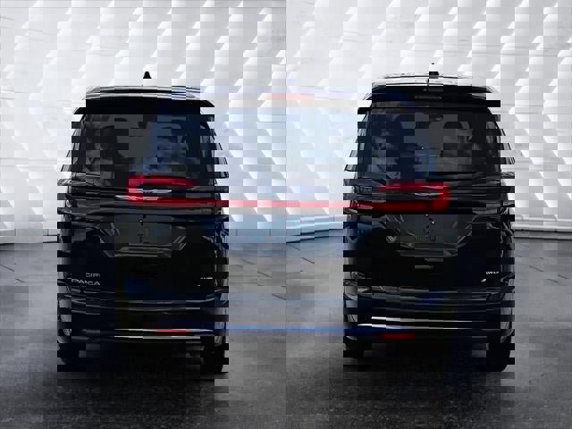 New 2026 Chrysler Pacifica Select image 21