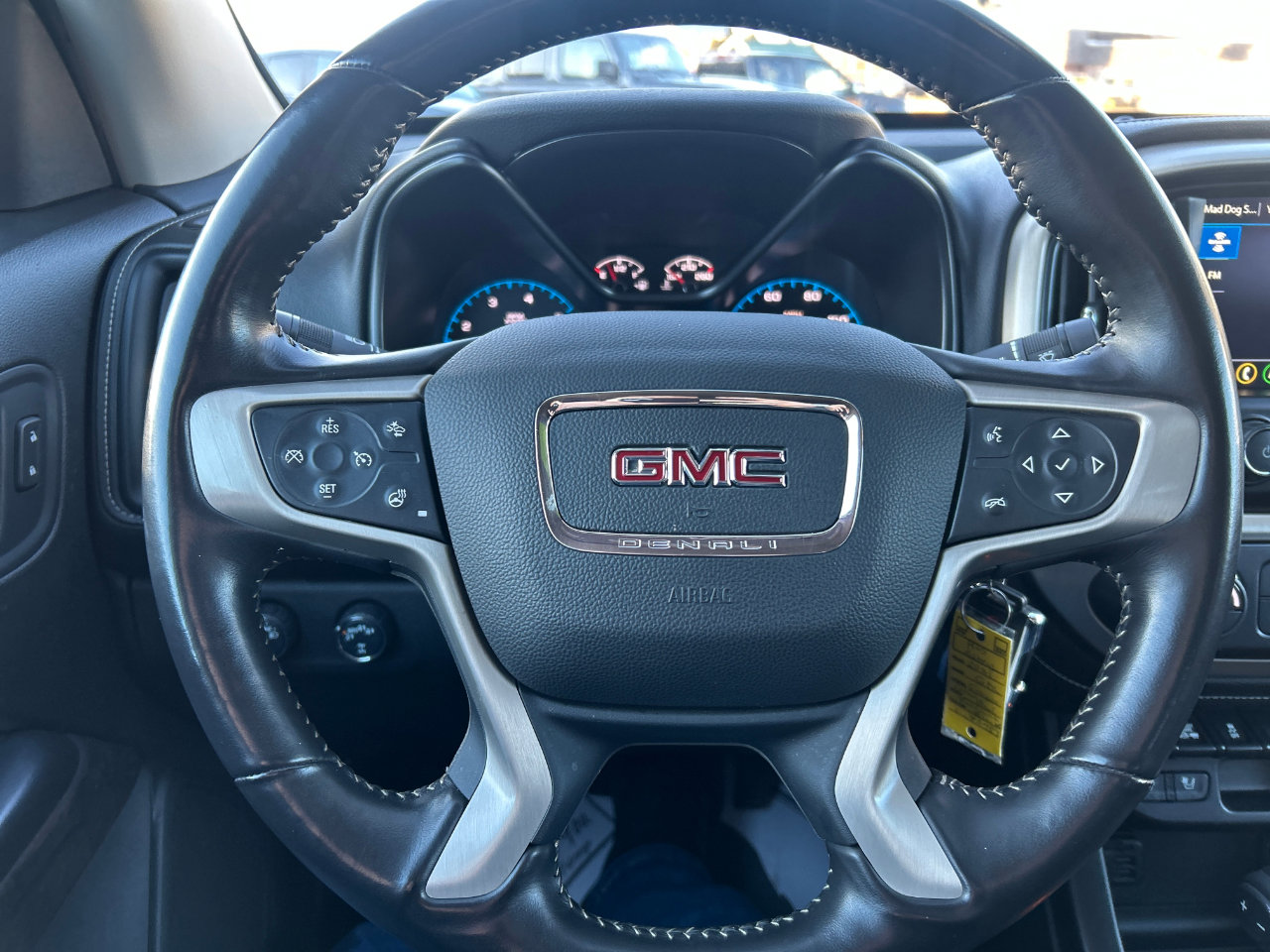 Used 2021 GMC Canyon Denali image 9