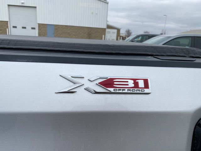 Used 2020 GMC Sierra 1500 SLT w/ SLT Premium Plus Package AWD/4WD image 9