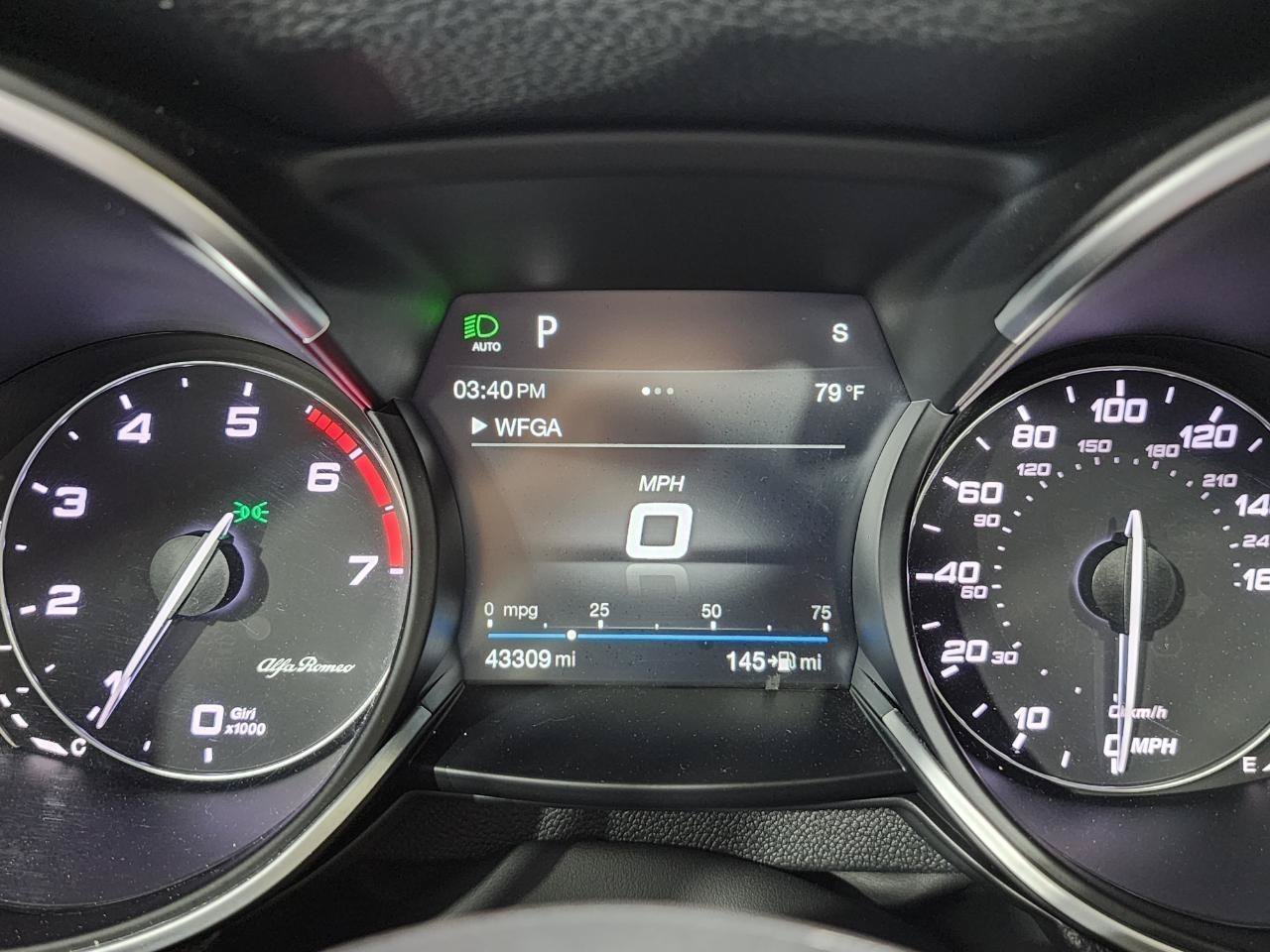 Used 2018 Alfa Romeo Stelvio AWD image 10