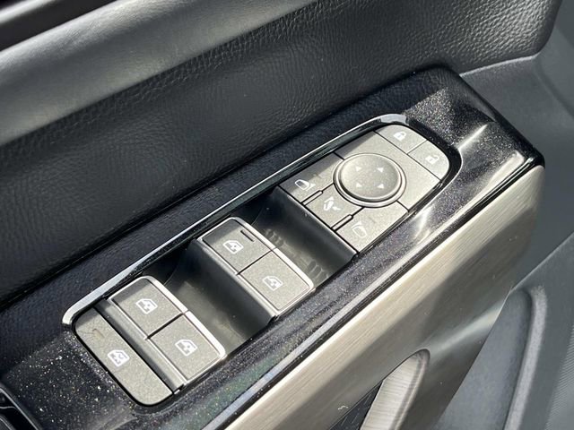 Used 2025 Nissan Pathfinder Platinum image 30