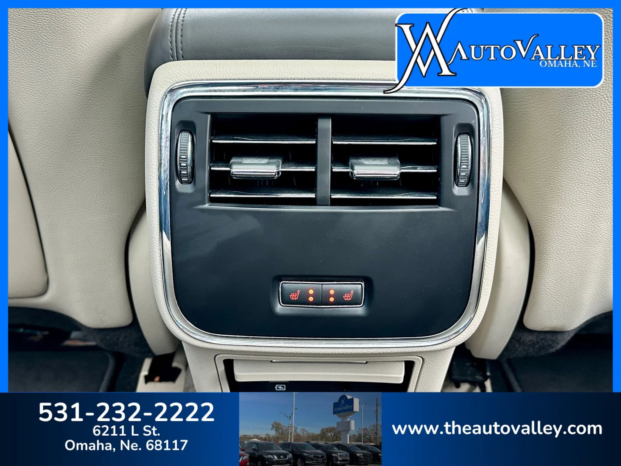 Used 2017 Lincoln Continental Select w/ Technology Package image 37