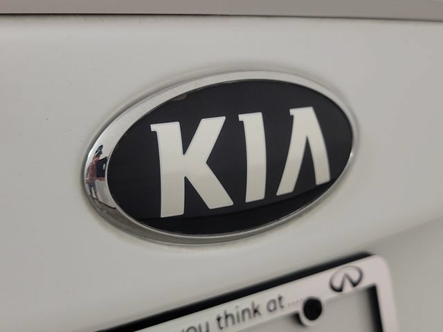 Used 2019 Kia Optima S FWD image 5
