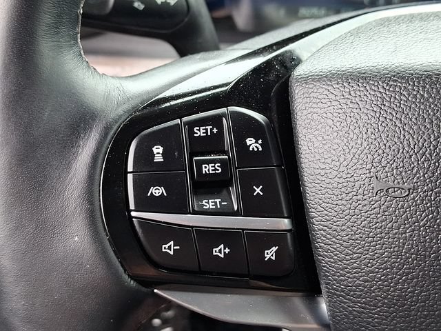 Used 2023 Ford Explorer Platinum w/ Technology Package AWD/4WD image 22